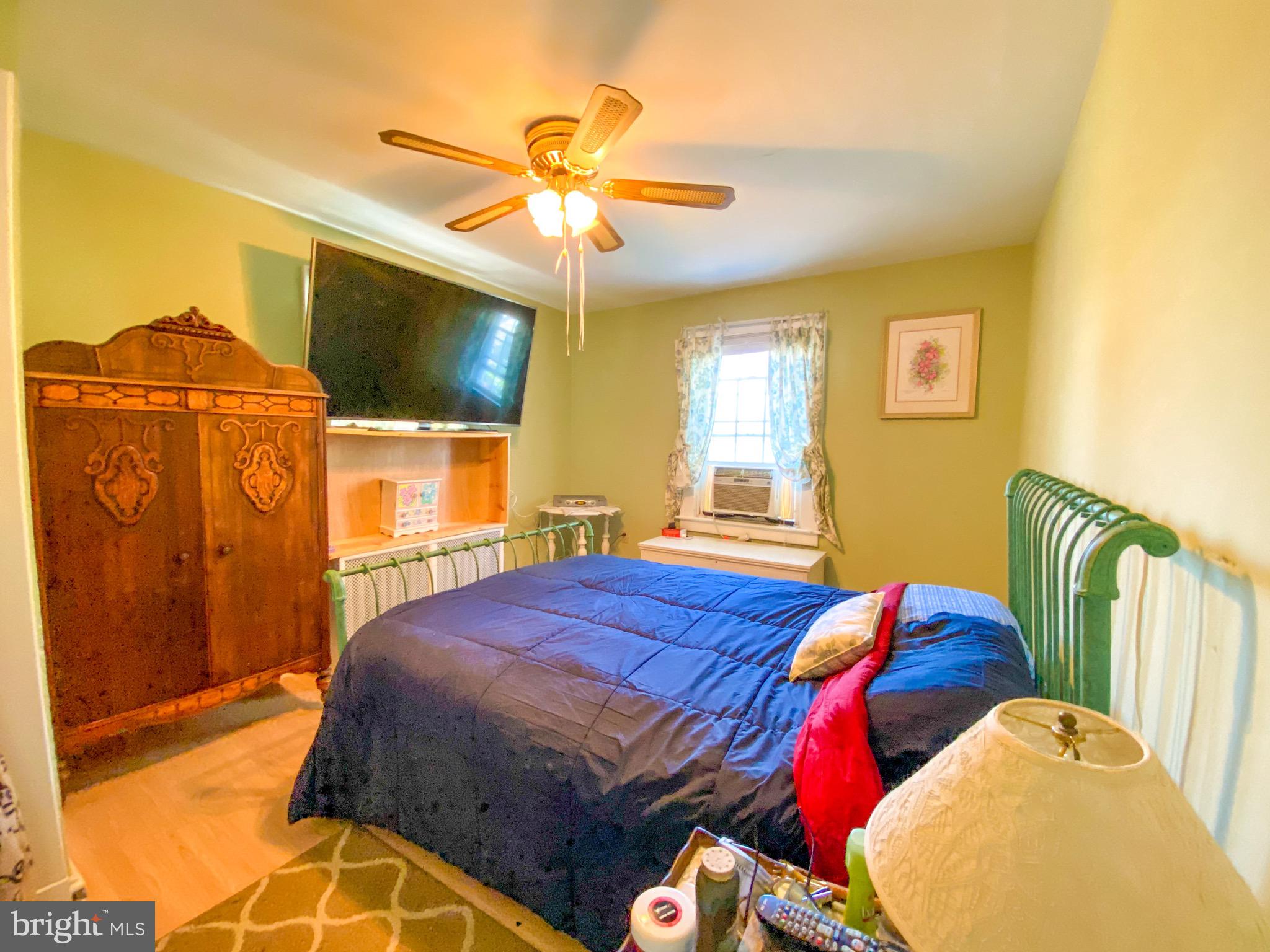 306 Hawthorne Road Linthicum Heights, MD 21090 - Photo 32 of 50 2nd bedroom
