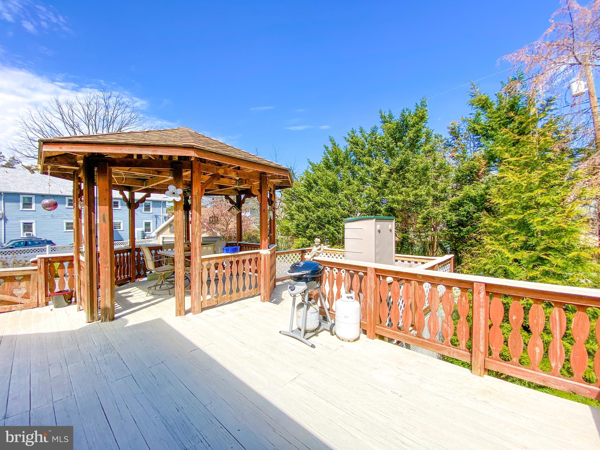 306 Hawthorne Road Linthicum Heights, MD 21090 - Photo 45 of 50 Back deck