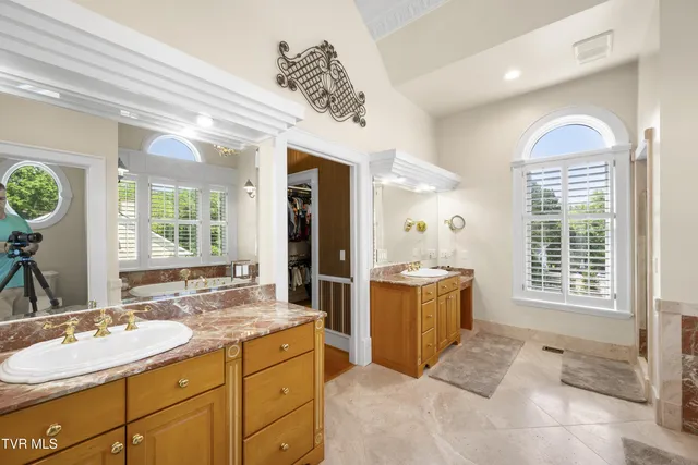 $1,950,000 | 408 Fairway Estates Drive, Blountville, TN 37617