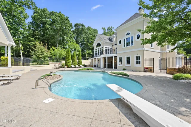 $1,950,000 | 408 Fairway Estates Drive, Blountville, TN 37617