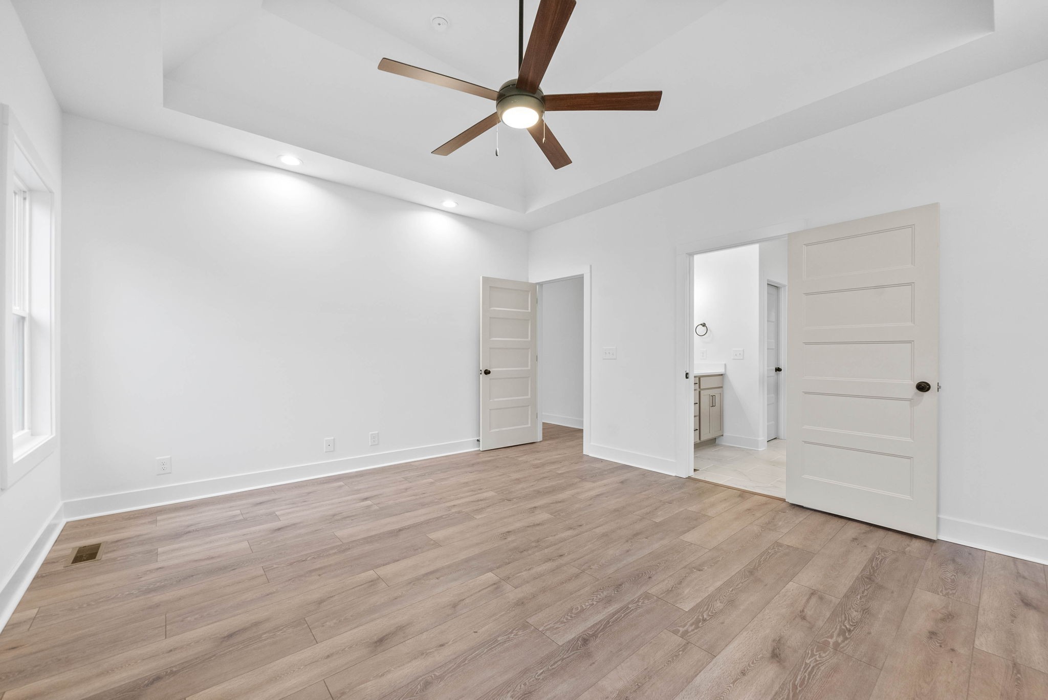 1360 Reda Drive Clarksville, TN 37042 - Photo 19 of 41 wooden floor in an empty room