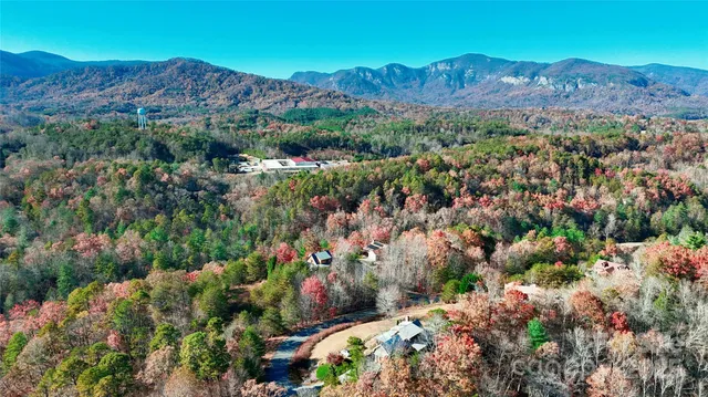 $839,000 | 301 Peaks Drive, Lake Lure, NC 28746