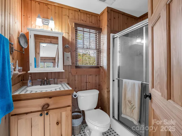 $834,000 | 301 Peaks Drive, Lake Lure, NC 28746