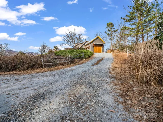 $834,000 | 301 Peaks Drive, Lake Lure, NC 28746