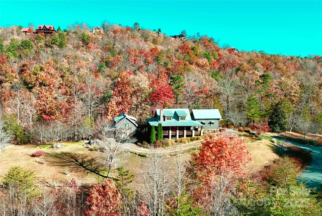 $839,000 | 301 Peaks Drive, Lake Lure, NC 28746