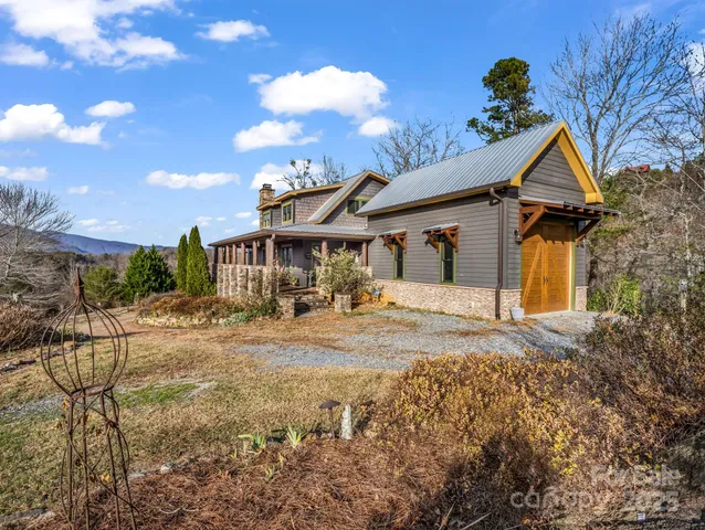 $834,000 | 301 Peaks Drive, Lake Lure, NC 28746