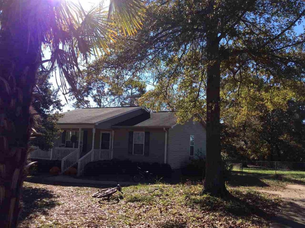 305 Ridgecrest Drive Williamston, SC 29697 - Photo 3 of 29