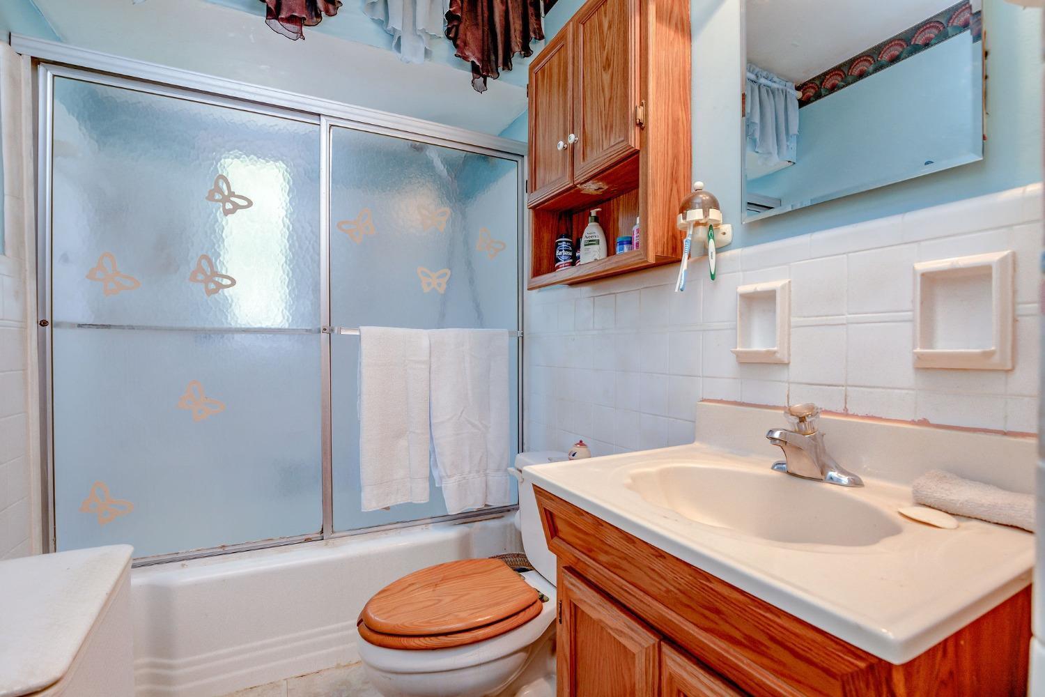 310 Anderson Ferry Road Cincinnati, OH 45238 - Photo 23 of 43