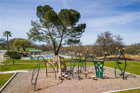 $569,000 | 1948 Willowbrook Lane, Paso Robles, CA 93446