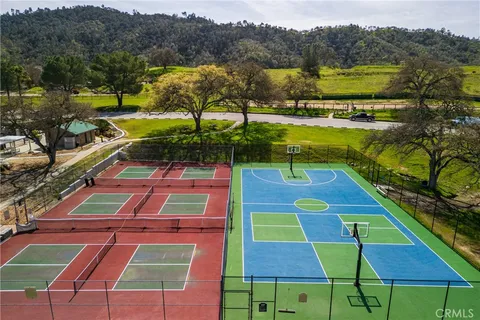 $569,000 | 1948 Willowbrook Lane, Paso Robles, CA 93446