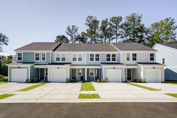 $2,235 | 121 Marigny Street, Unit CREPE MYRTLE, Moncks Corner, SC 29461