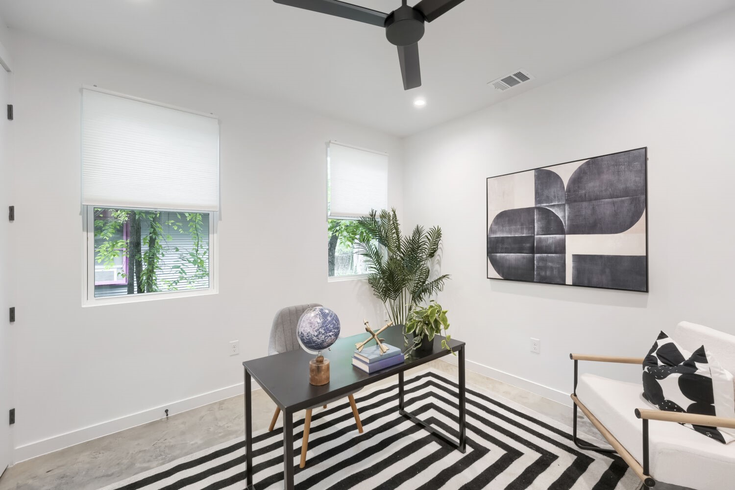 4805 Sara Drive Austin, TX 78721 - Photo 17 of 28 a living room with furniture and a window
