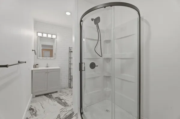 $3,850 | 915 South 18th Street, Unit 1, Newark, NJ 07108