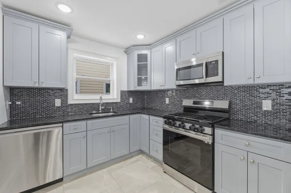 $3,850 | 915 South 18th Street, Unit 1, Newark, NJ 07108