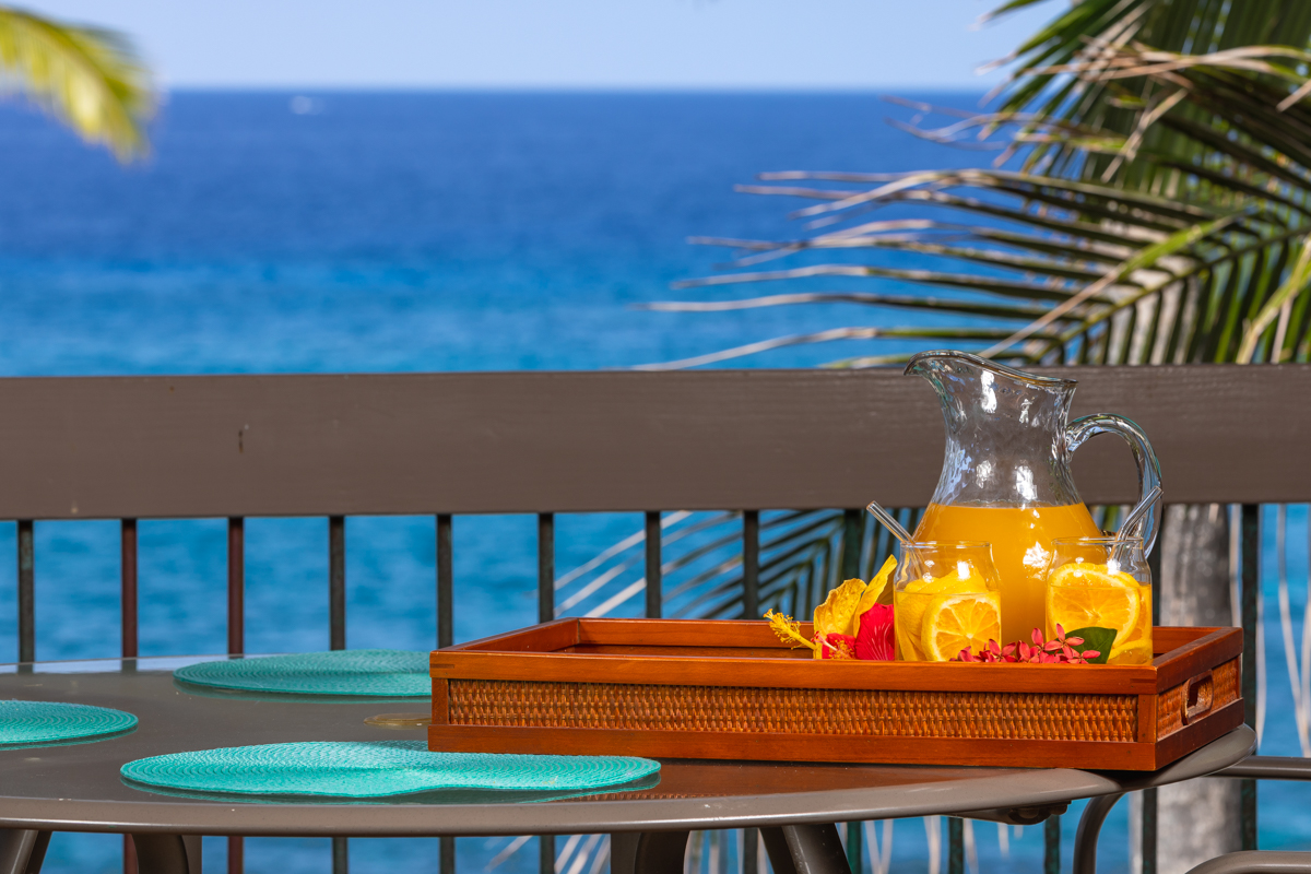 a outdoor view with a sitting space