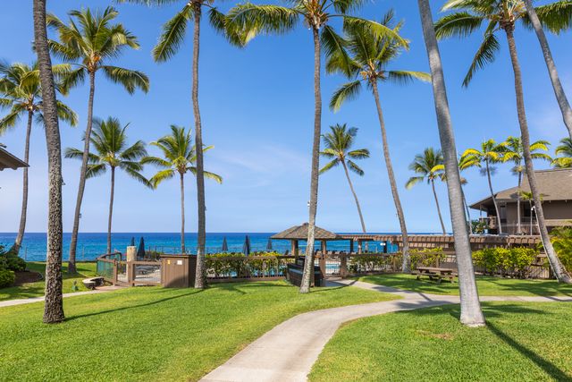 a view of a tennis court