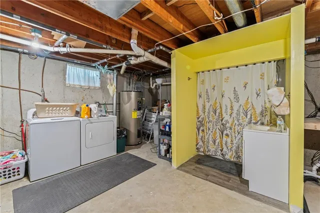 $325,000 | 129 Northwest 251 Road, Clinton, MO 64735