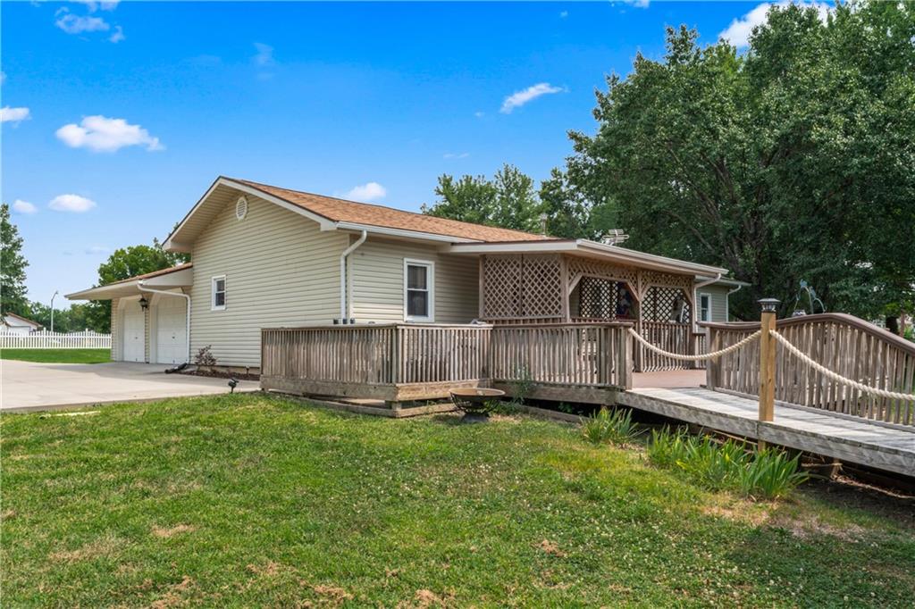 129 Northwest 251 Road Clinton, MO 64735 - Photo 35 of 53