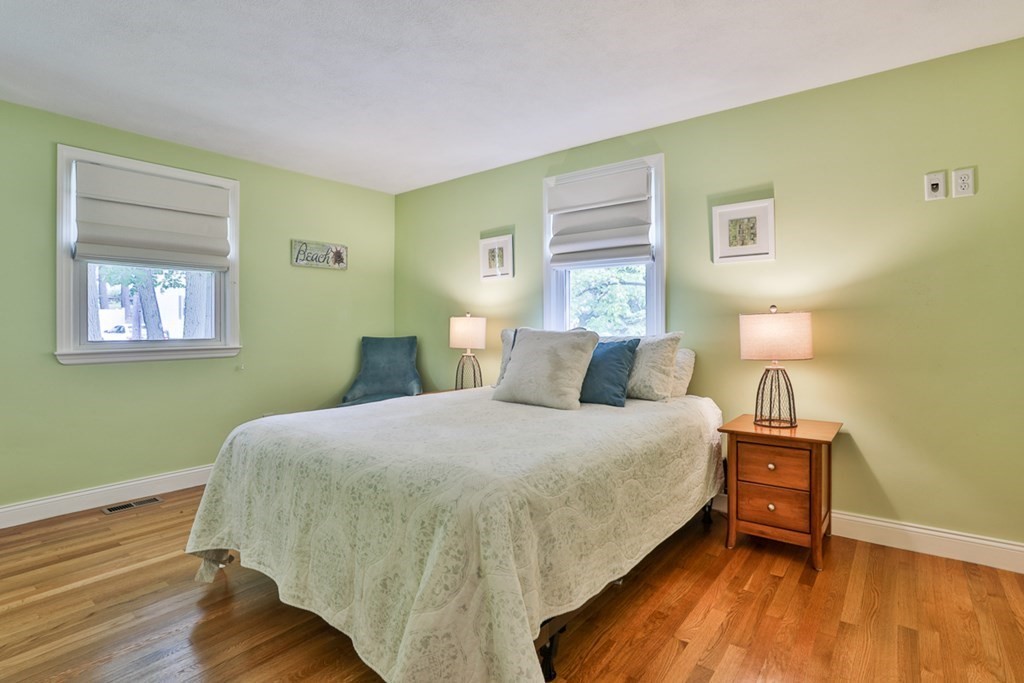 30 Cedarway Stoneham, MA 02180 - Photo 18 of 38