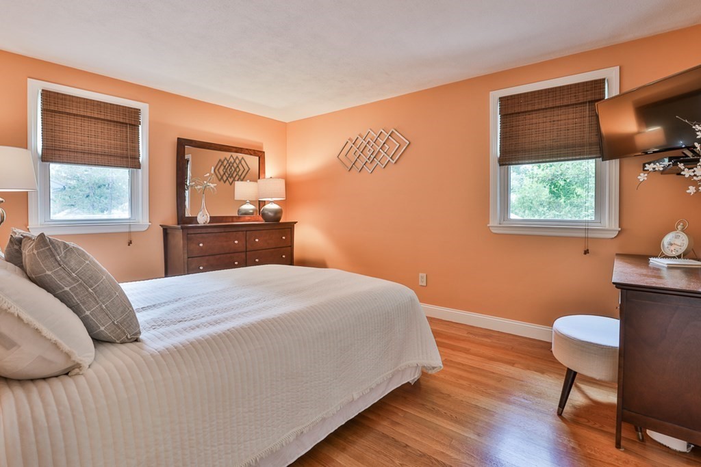 30 Cedarway Stoneham, MA 02180 - Photo 21 of 38