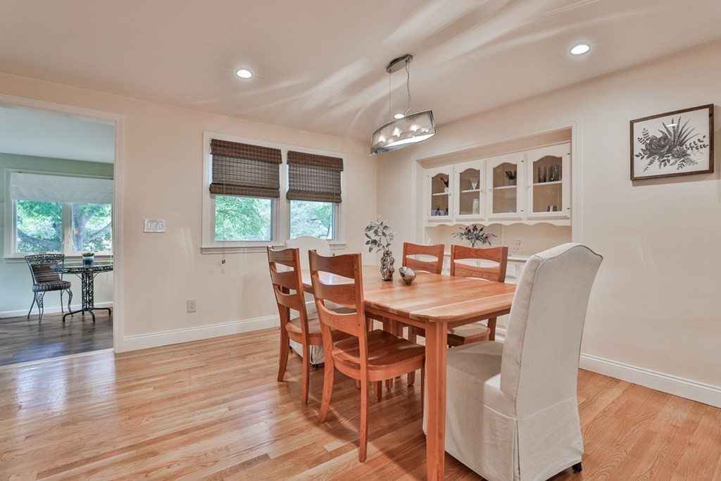 30 Cedarway Stoneham, MA 02180 - Photo 7 of 38