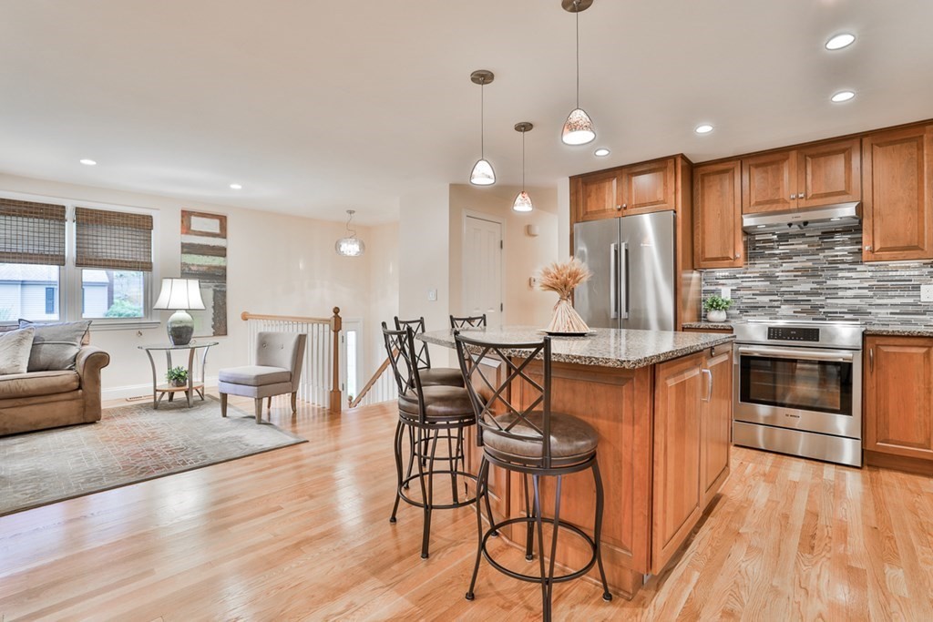 30 Cedarway Stoneham, MA 02180 - Photo 9 of 38