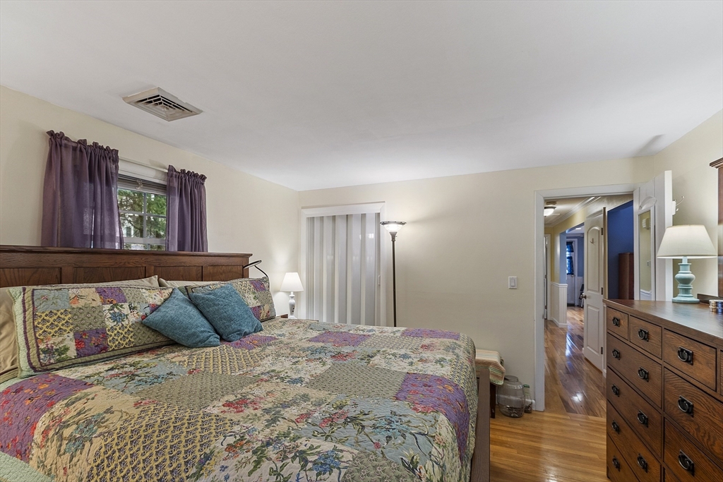 93 Fowler Road Lowell, MA 01854 - Photo 16 of 42