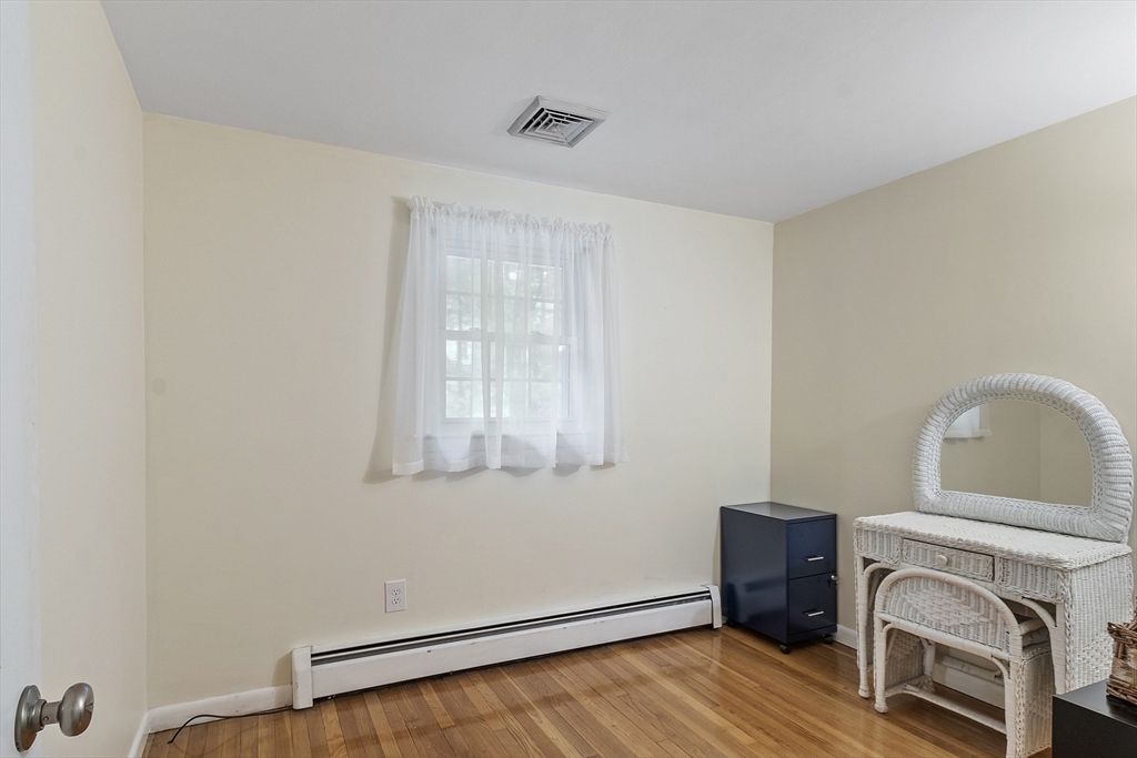 93 Fowler Road Lowell, MA 01854 - Photo 18 of 42