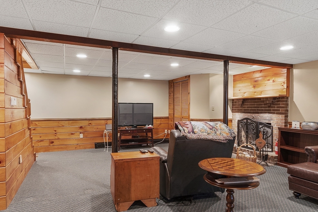 93 Fowler Road Lowell, MA 01854 - Photo 25 of 42