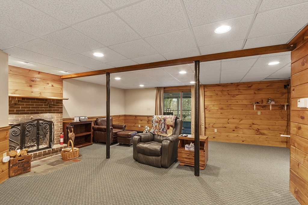 93 Fowler Road Lowell, MA 01854 - Photo 26 of 42