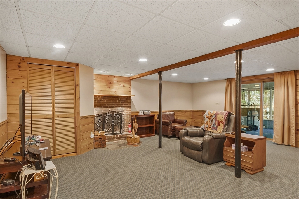 93 Fowler Road Lowell, MA 01854 - Photo 27 of 42