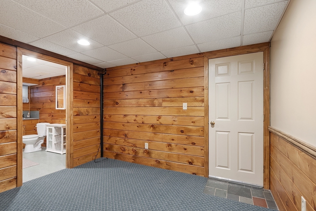 93 Fowler Road Lowell, MA 01854 - Photo 29 of 42