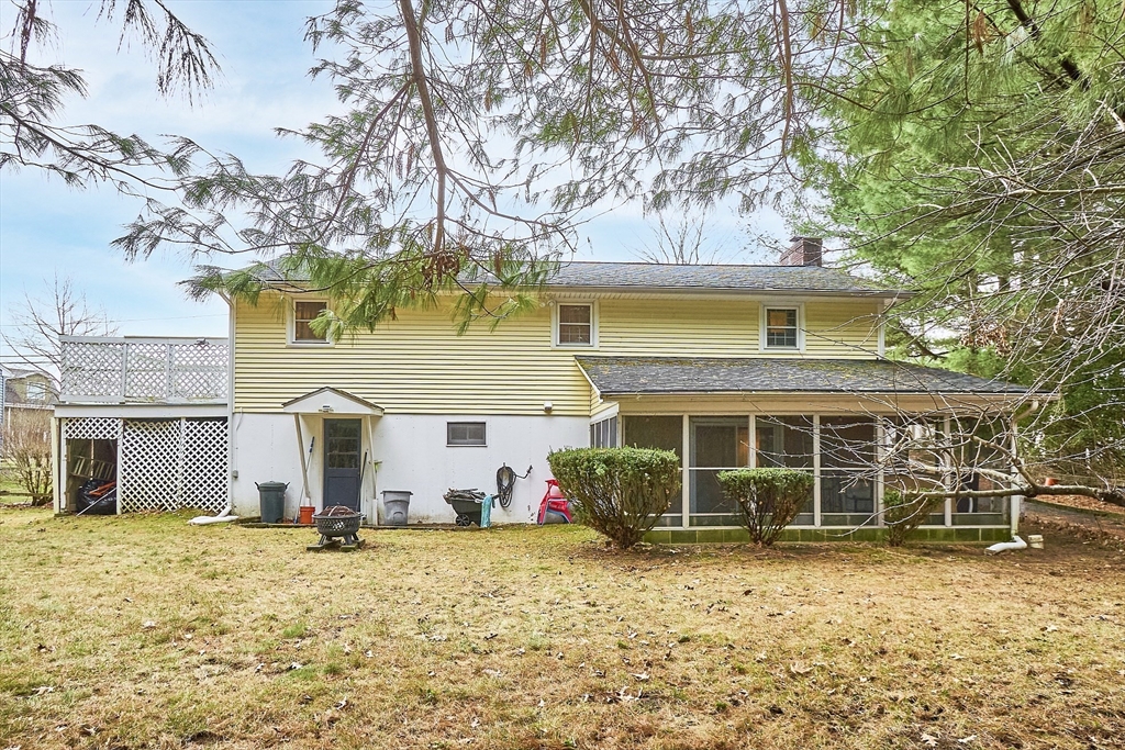 93 Fowler Road Lowell, MA 01854 - Photo 39 of 42