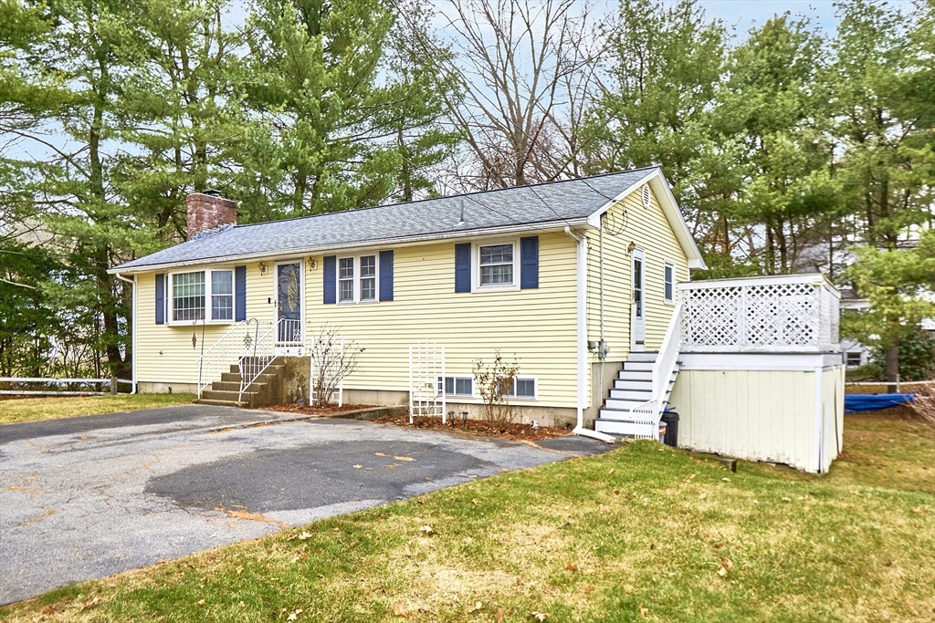 93 Fowler Road Lowell, MA 01854 - Photo 4 of 42