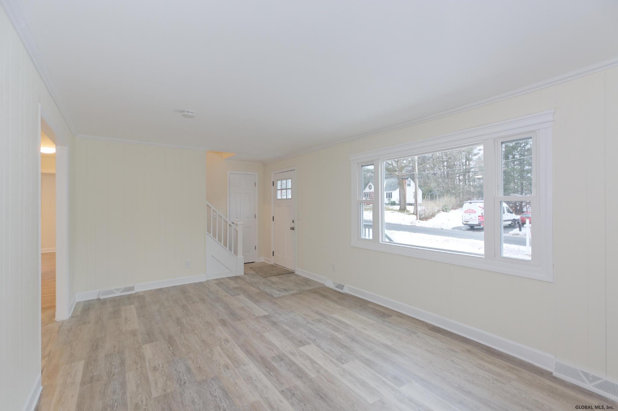 23 New Castle Road Halfmoon, NY 12065 - Photo 11 of 38 Photo 11