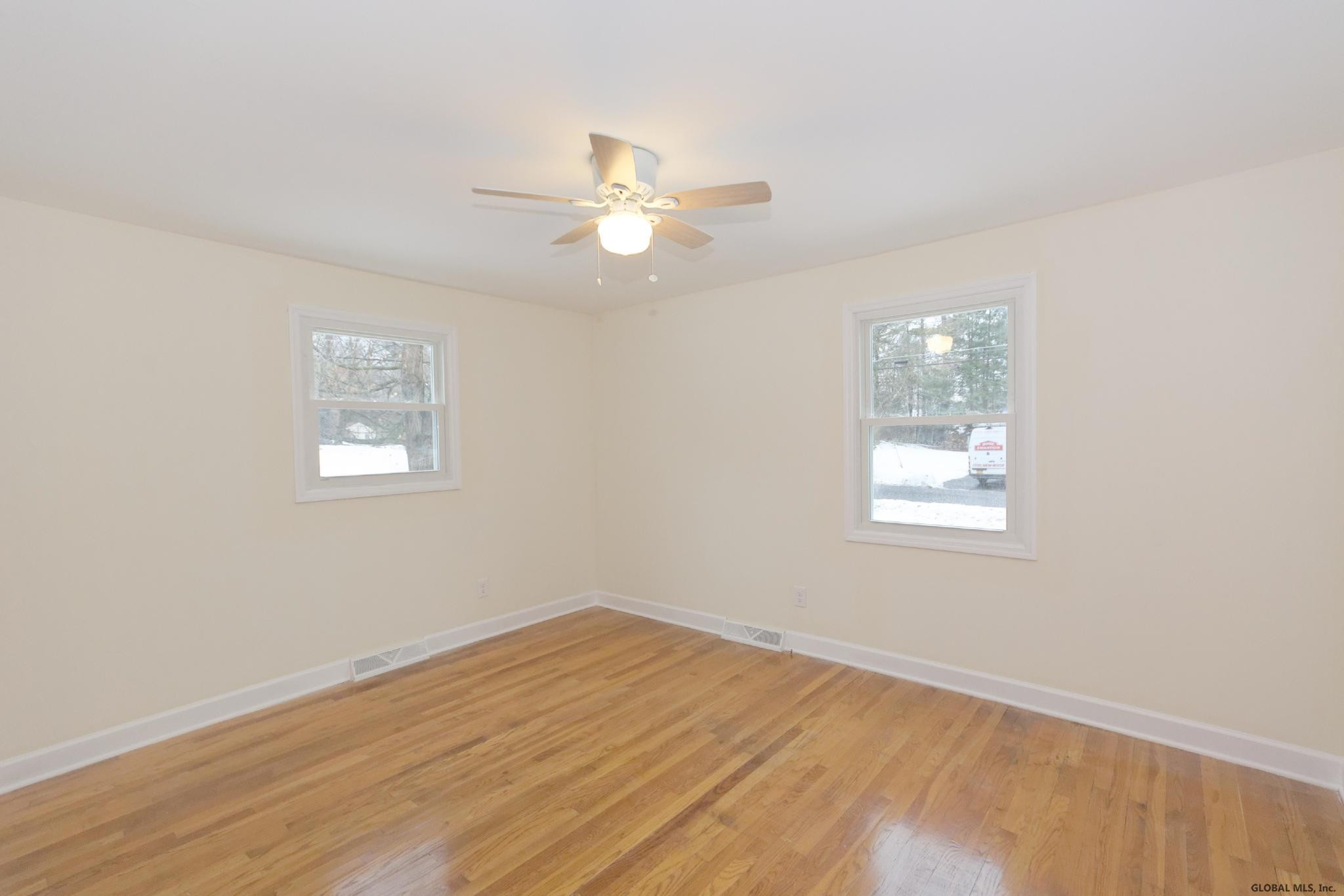 23 New Castle Road Halfmoon, NY 12065 - Photo 18 of 38 Photo 18