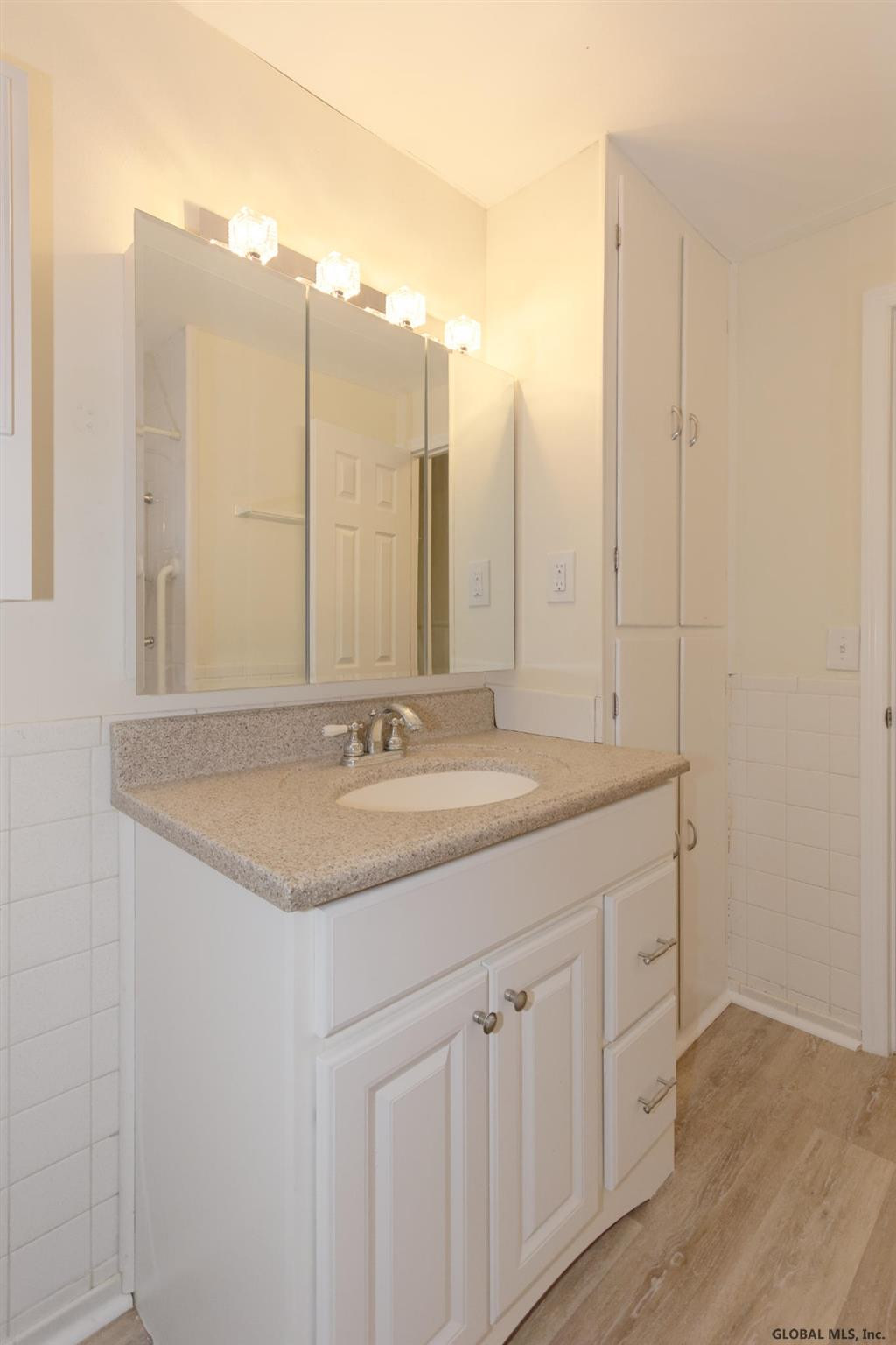 23 New Castle Road Halfmoon, NY 12065 - Photo 29 of 38 Photo 29