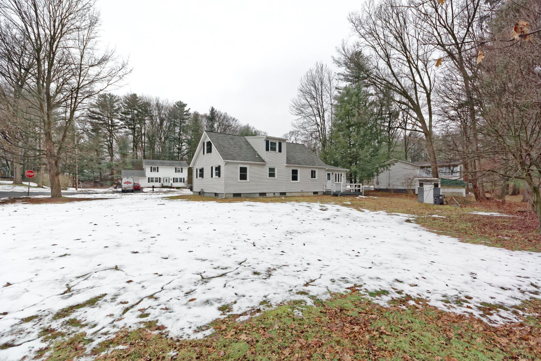 23 New Castle Road Halfmoon, NY 12065 - Photo 31 of 38 Photo 31