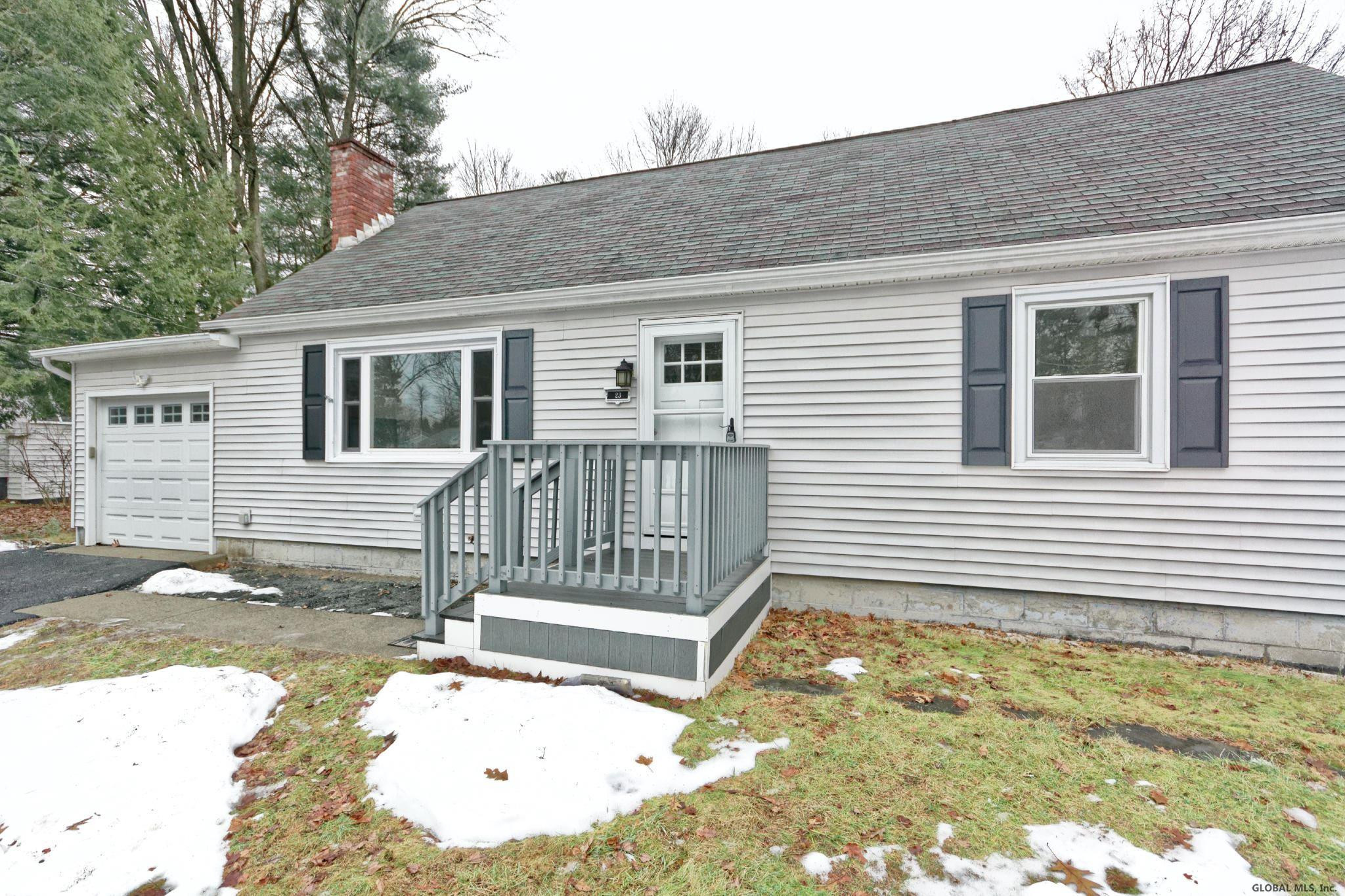 23 New Castle Road Halfmoon, NY 12065 - Photo 7 of 38 Photo 7