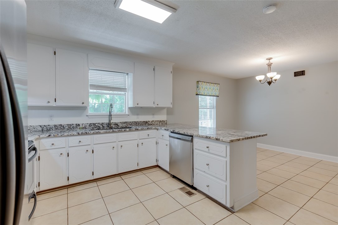 2813 Ranchwood Drive Anderson, SC 29621 - Photo 11 of 34