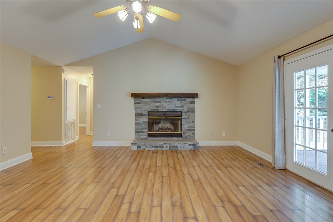2813 Ranchwood Drive Anderson, SC 29621 - Photo 3 of 34