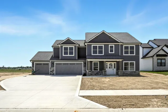 $469,900 | 11245 Winter Quarters Pass, Fort Wayne, IN 46818