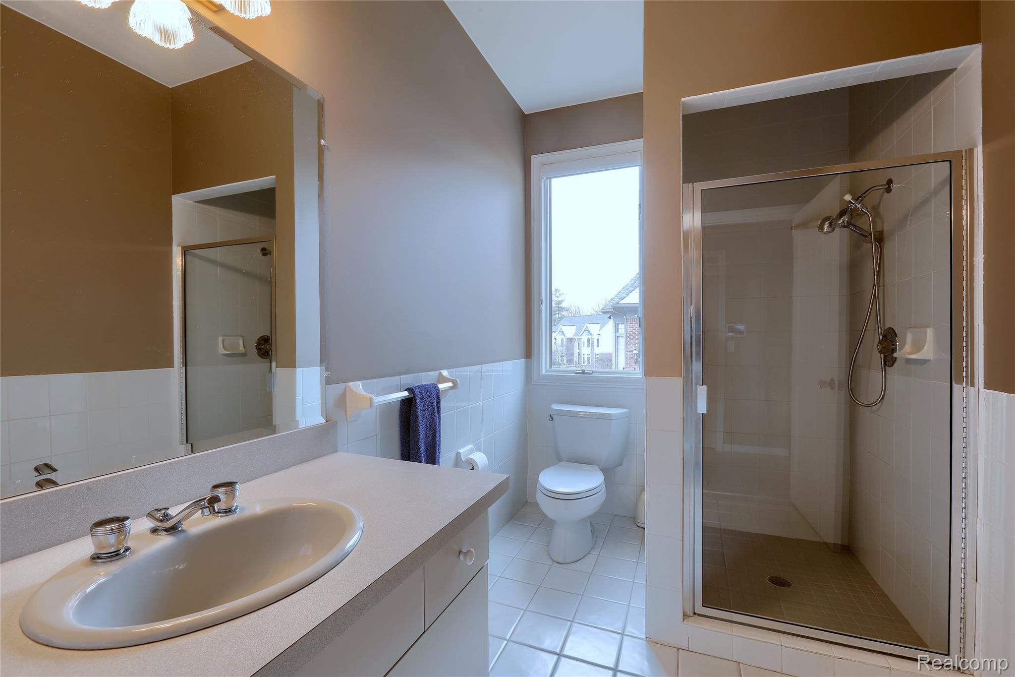 1721 Archers Pointe Rochester, MI 48306 - Photo 29 of 58 Full bath