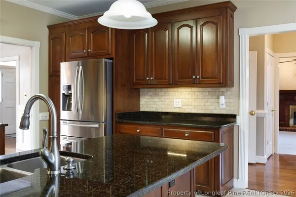 a close view of sink and tap