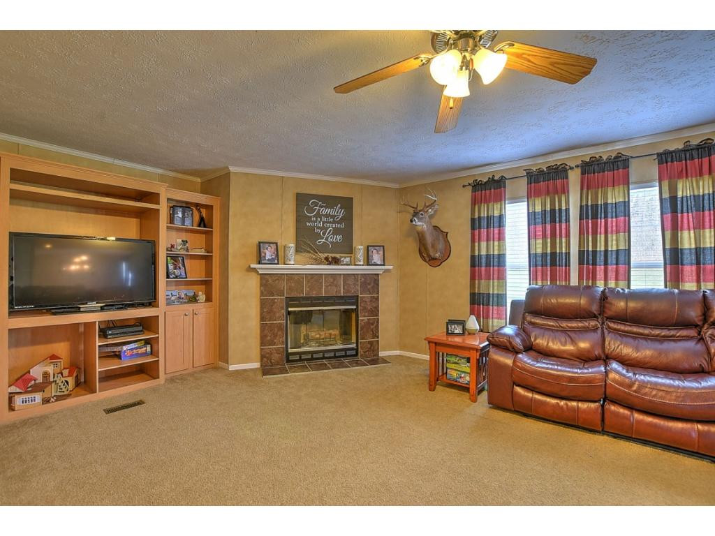 1346 East Stage Coach Road Greeneville, TN 37743 - Photo 12 of 25 Photo 12