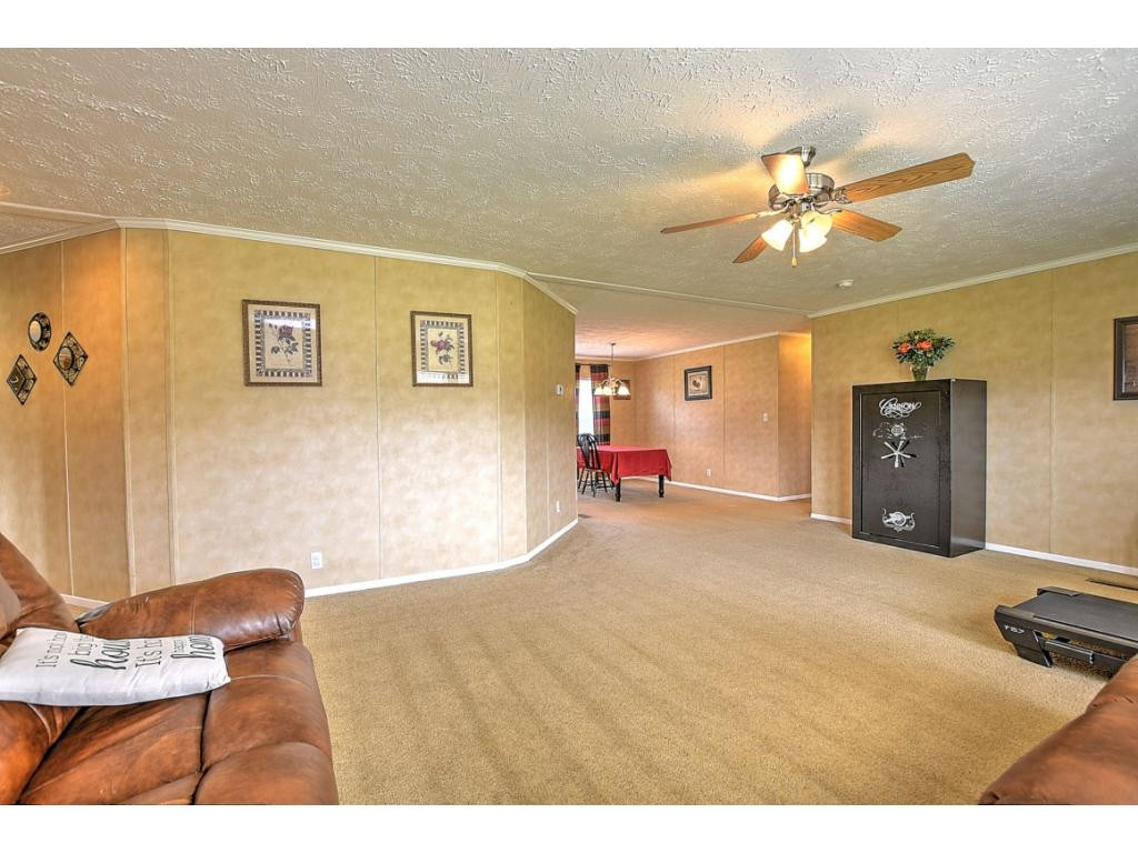 1346 East Stage Coach Road Greeneville, TN 37743 - Photo 5 of 25 Photo 5