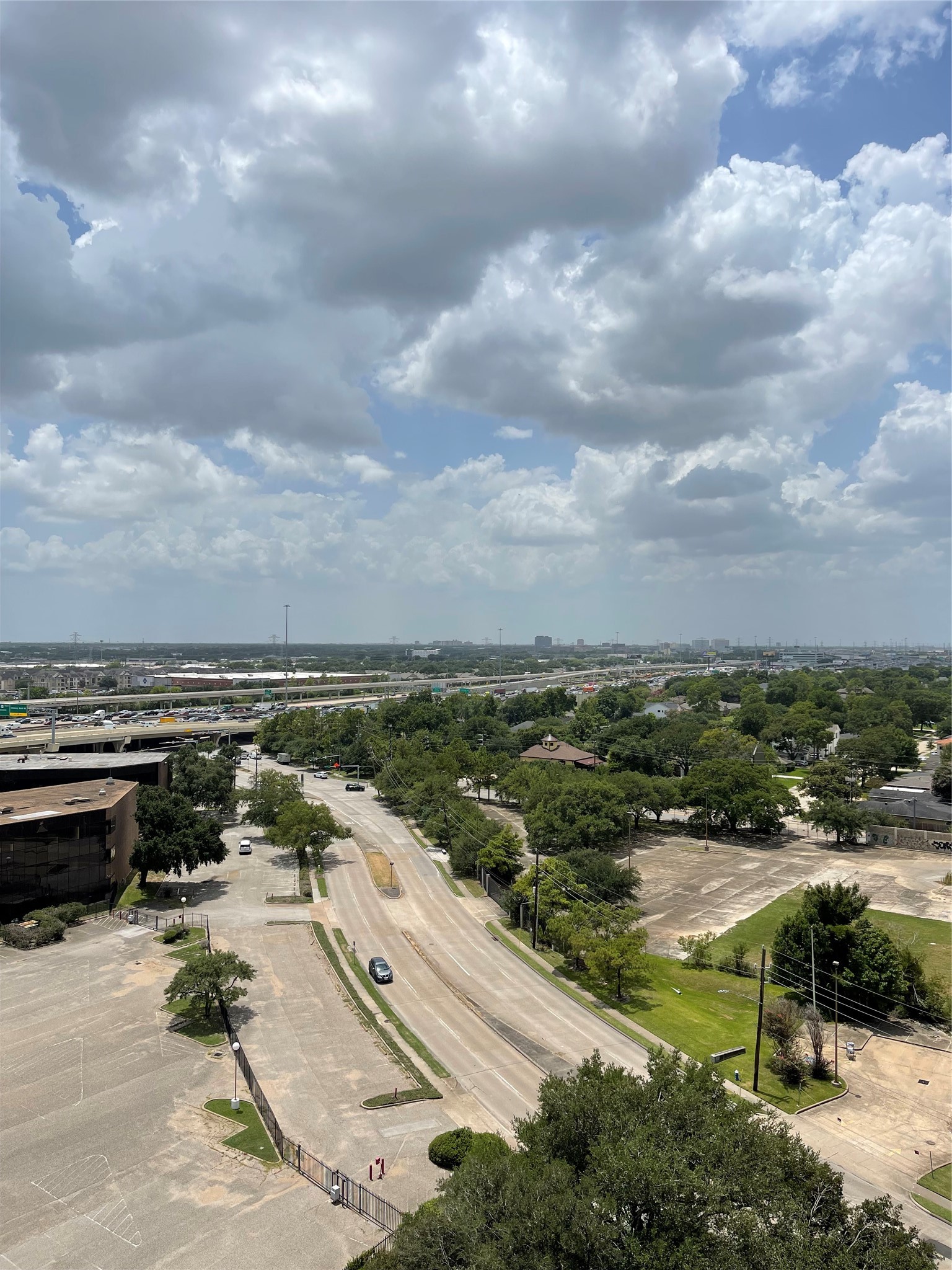 3525 Sage Road, Unit 1401 Houston, TX 77056 - Photo 20 of 22 an aerial view of a city