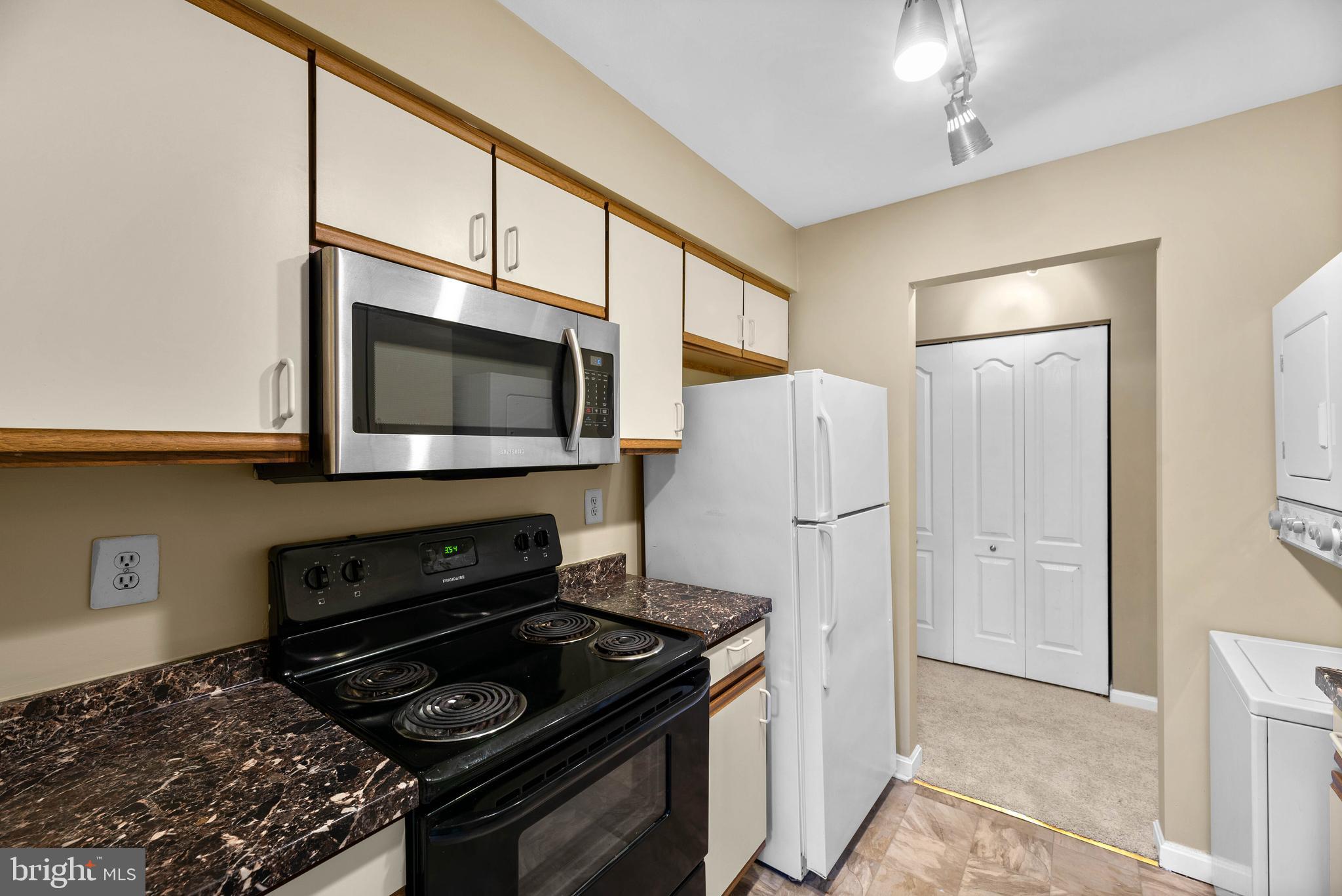 8613 Falls Run Road, Unit C Ellicott City, MD 21043 - Photo 12 of 31 Kitchen