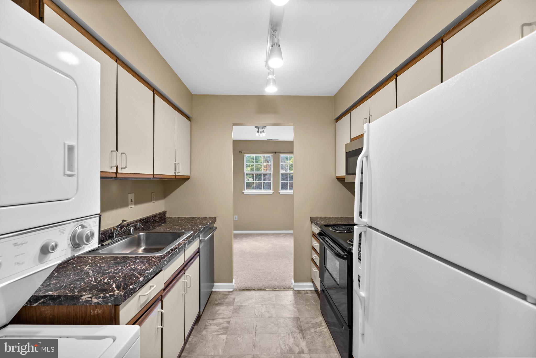 8613 Falls Run Road, Unit C Ellicott City, MD 21043 - Photo 13 of 31 Kitchen