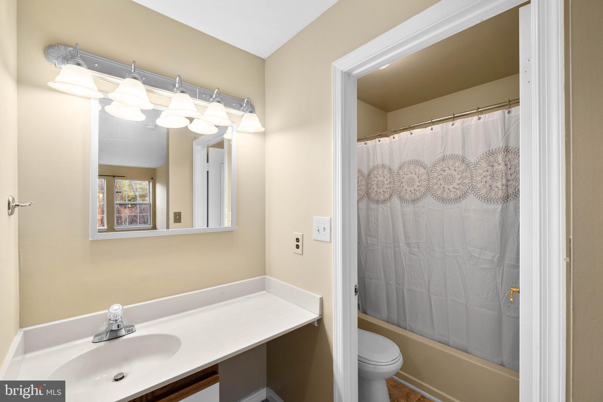 8613 Falls Run Road, Unit C Ellicott City, MD 21043 - Photo 20 of 31 Primary Bath